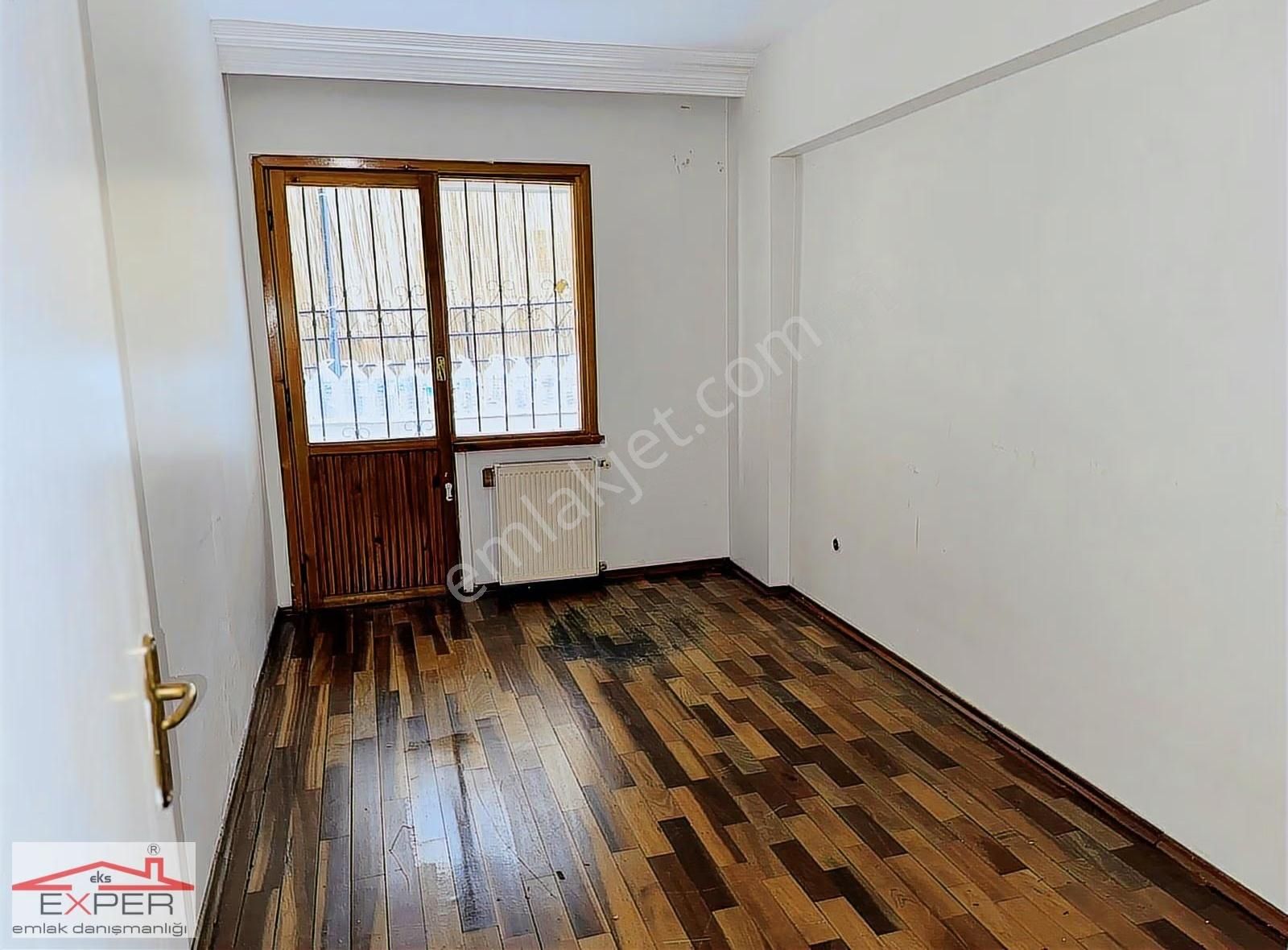 Ortaklar Caddesi Yakını, 90m2+20m2 Müstakil Bahçeli Kombili 2+1 - Görsel 6