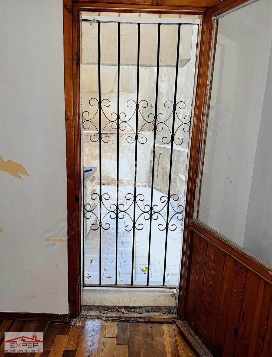 Ortaklar Caddesi Yakını, 90m2+20m2 Müstakil Bahçeli Kombili 2+1 - Görsel 8