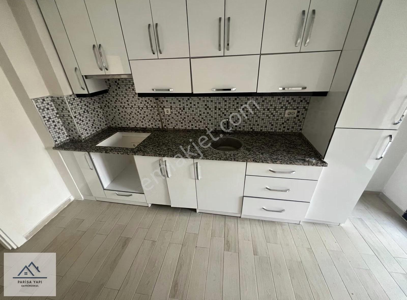 Parisadan Kozağaç Meydan Çiftçi Petrol Yakını Kiralık 3+1 Daire - Görsel 24
