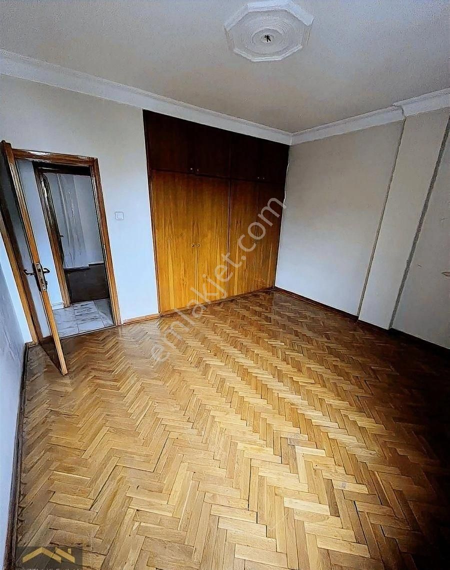 Bakırköy Kartaltepe Koşuyolu Cad.2.kat 3+1 Otoparklı Asansörlü - Görsel 24