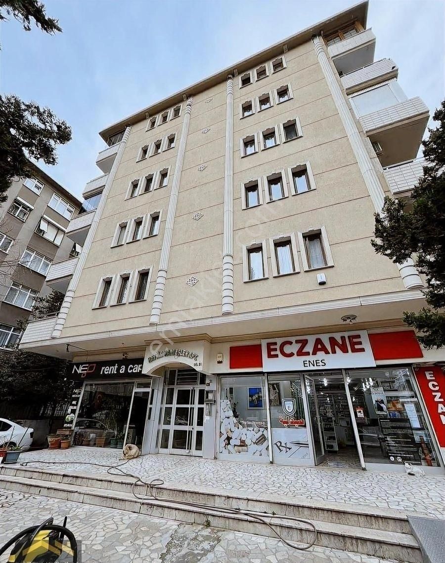 Bakırköy Kartaltepe Koşuyolu Cad.2.kat 3+1 Otoparklı Asansörlü - Görsel 31