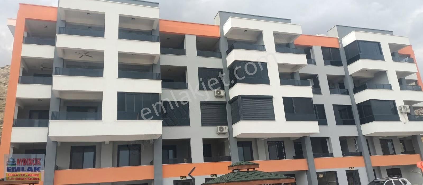 Palmiye Rezidans'ta Deniz Manzaralı, Eşyalı 2+1 Sıfır Daire