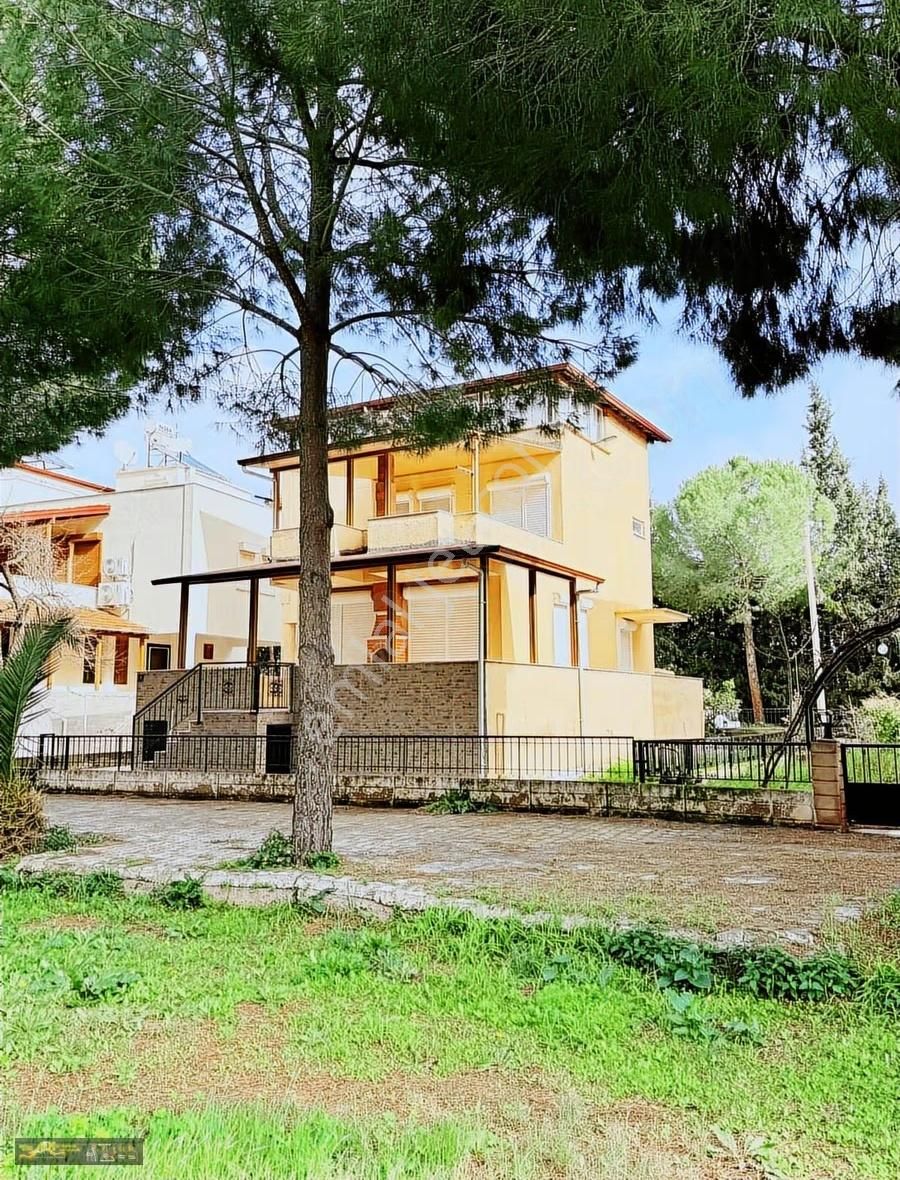 Fırsat! Denize Komşu 4+1 Müstakil Villa - Görsel 24