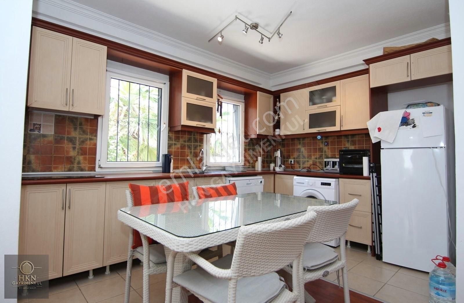 Bitez Köy İçinde Büyük Bahçeli Fırsat İkiz Villa - Görsel 8