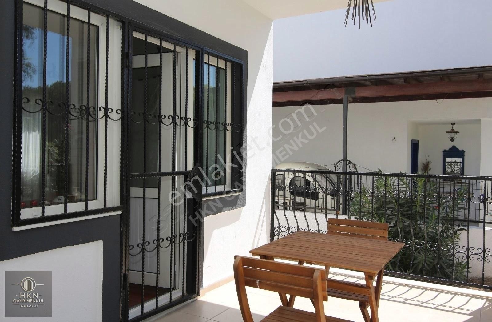 Bitez Köy İçinde Büyük Bahçeli Fırsat İkiz Villa - Görsel 16