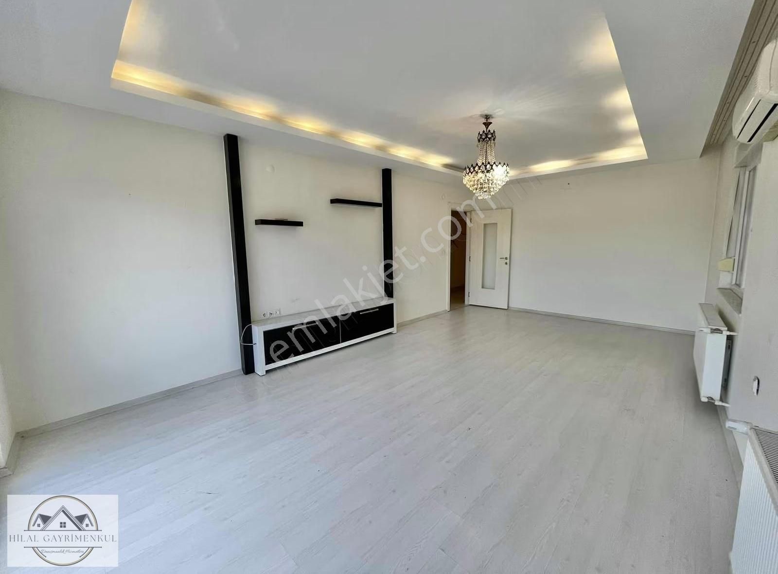 Hilal Gayrimenkul'den Halı Sahaya Cephe Geniş Ebevyn Banyo *3+1* - Görsel 17
