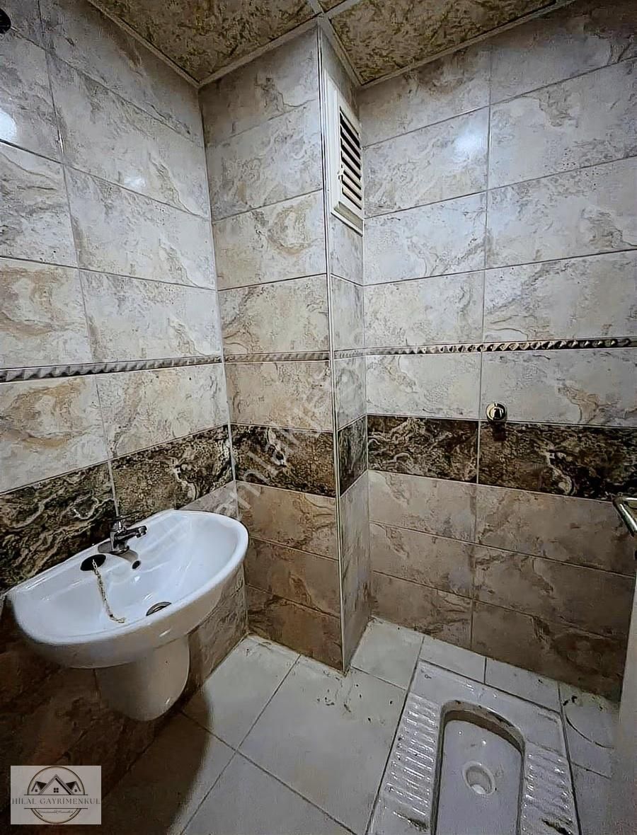 Hilal Gayrimenkul'den Halı Sahaya Cephe Geniş Ebevyn Banyo *3+1* - Görsel 12