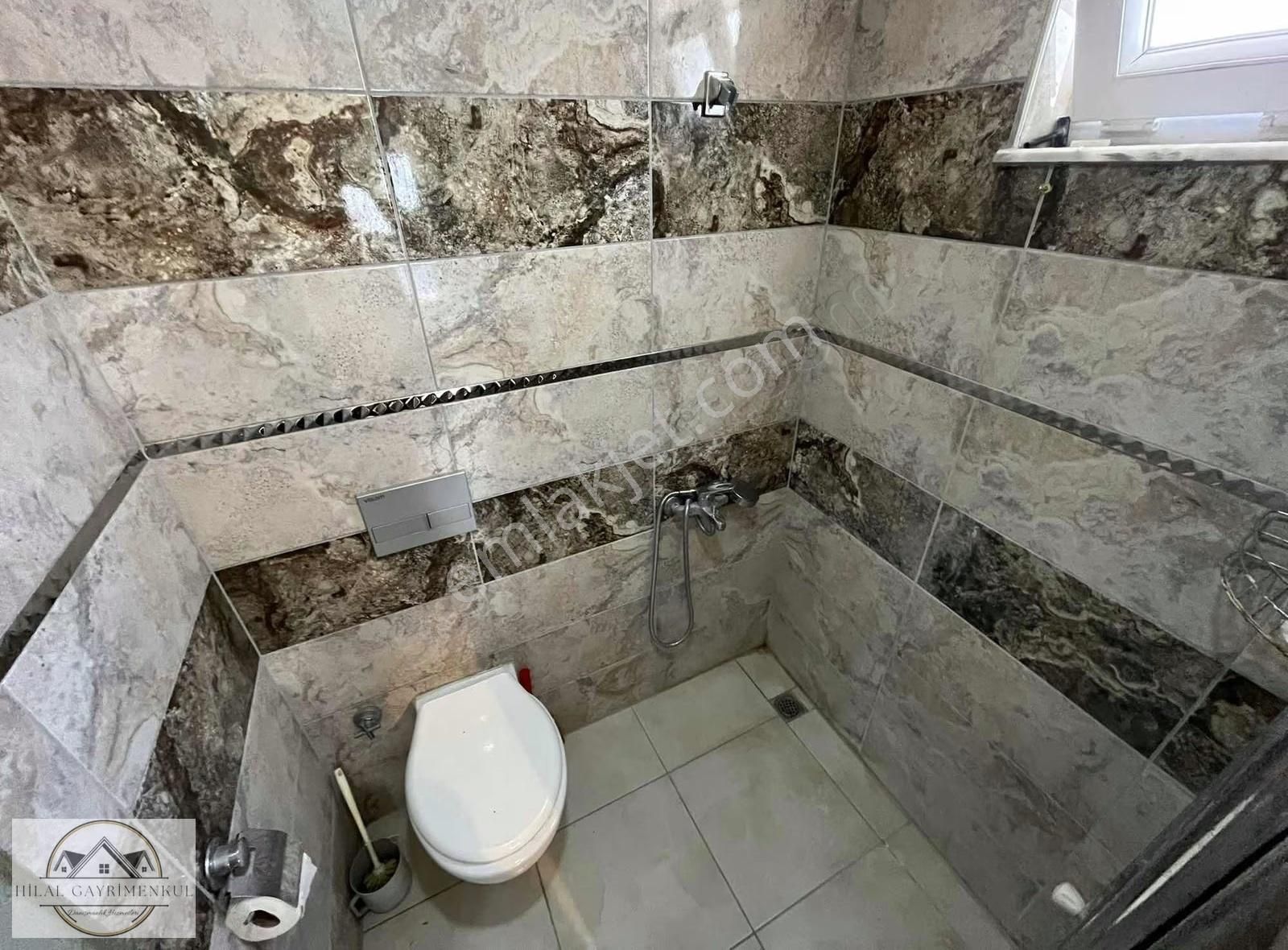 Hilal Gayrimenkul'den Halı Sahaya Cephe Geniş Ebevyn Banyo *3+1* - Görsel 4