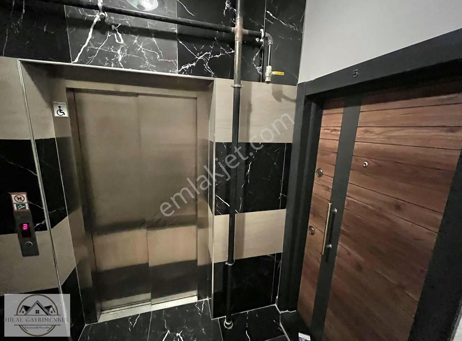 Hilal Gayrimenkul'den Halı Sahaya Cephe Geniş Ebevyn Banyo *3+1* - Görsel 23
