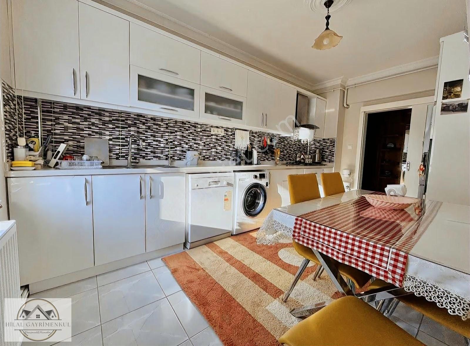 Hilal Gayrimenkul'den Adonis Hotele Paralel Tadilatlı Geniş*3+1* - Görsel 24