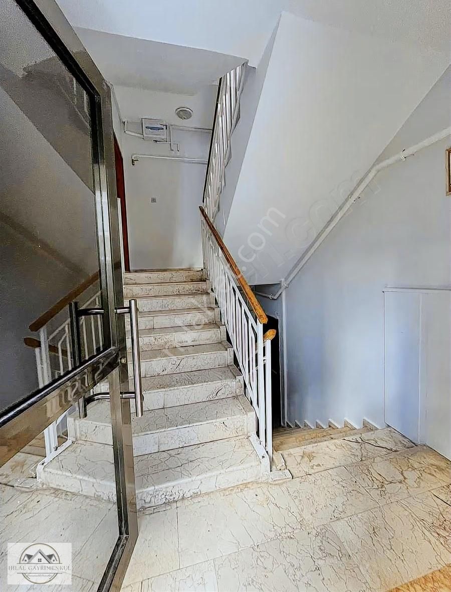 Hilal Gayrimenkul'den Adonis Hotele Paralel Tadilatlı Geniş*3+1* - Görsel 4