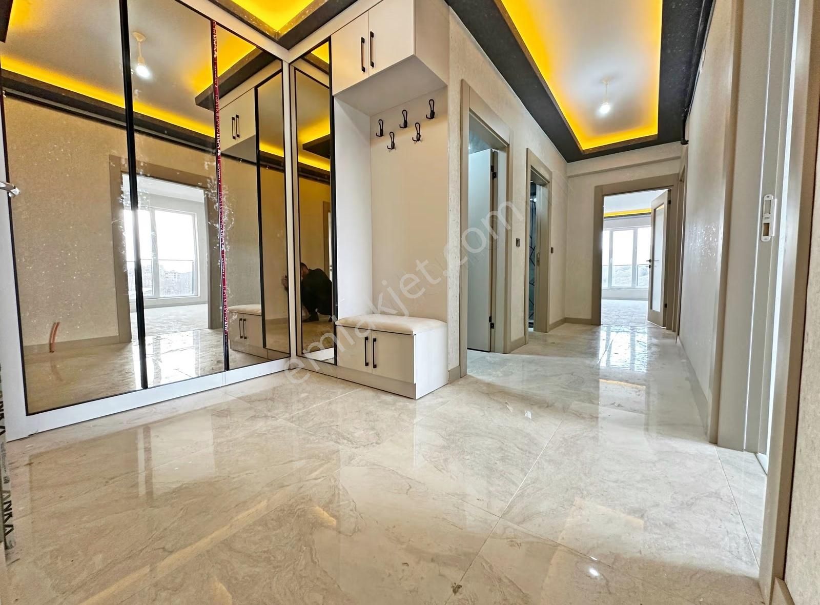Keçiören'de 145m² Full Yapılı, Teras Balkonlu 3+1 Daire - Görsel 35
