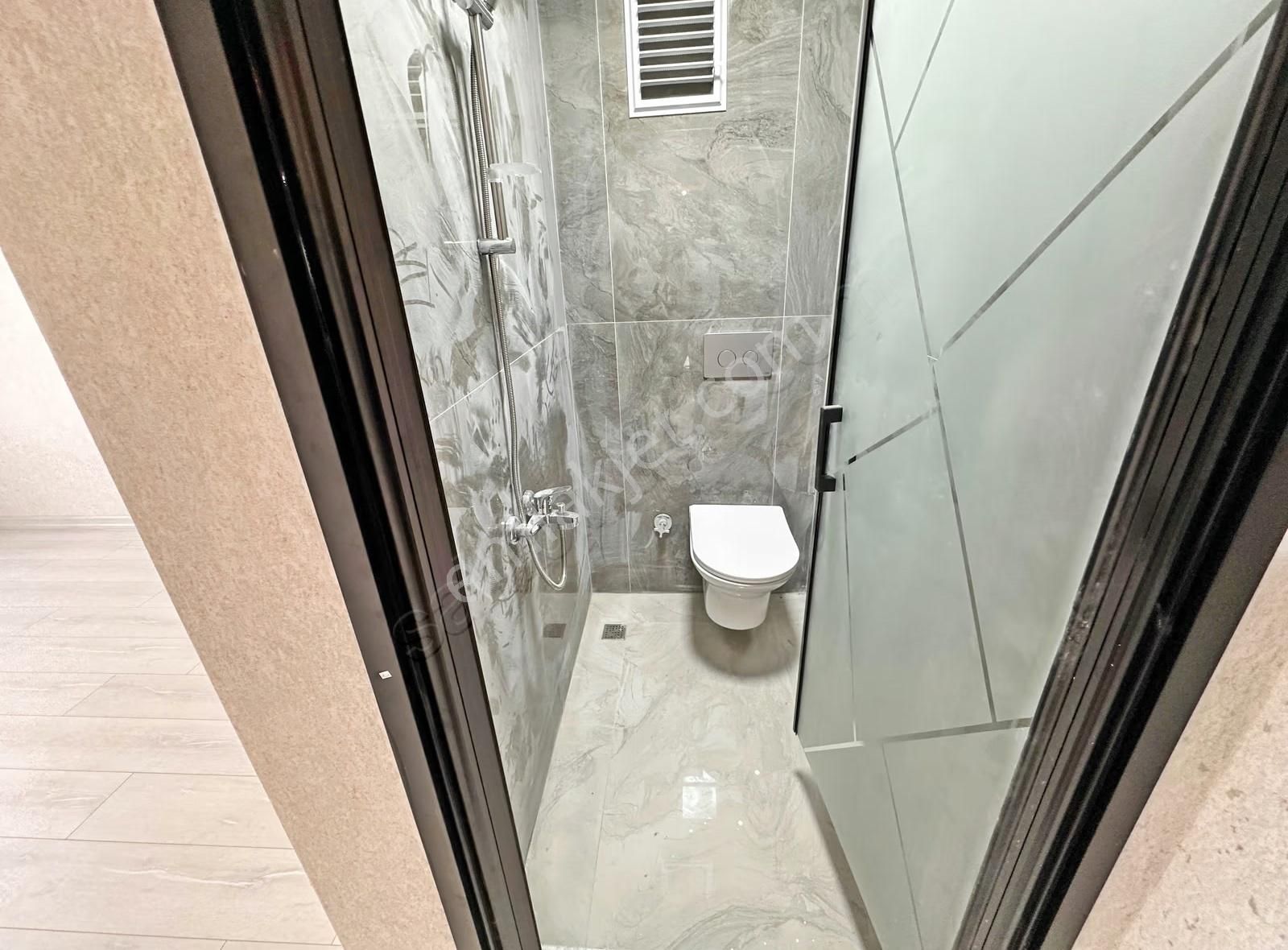 Keçiören'de 145m² Full Yapılı, Teras Balkonlu 3+1 Daire - Görsel 24