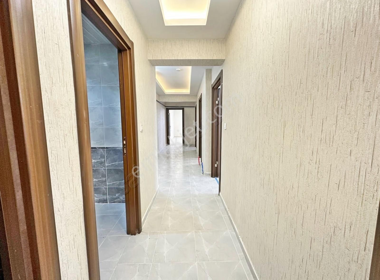 Keçiören'de Teras Balkonlu, Yapılı, Merkezi Konumda 3+1 Daire - Görsel 13