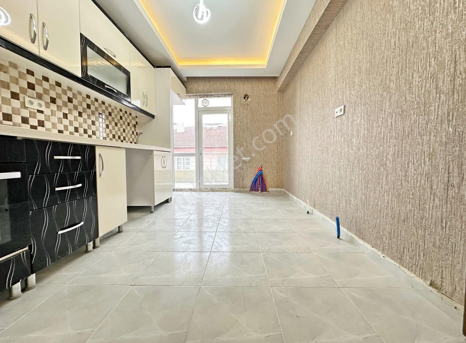 Keçiören'de Teras Balkonlu, Yapılı, Merkezi Konumda 3+1 Daire - Görsel 18