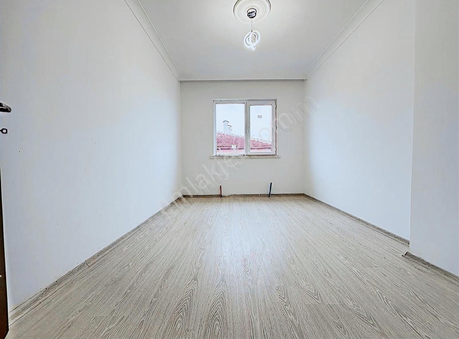 Keçiören'de Teras Balkonlu, Yapılı, Merkezi Konumda 3+1 Daire - Görsel 14