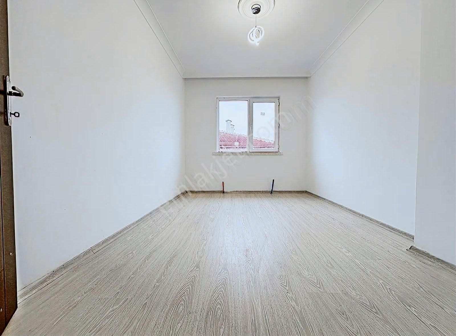 Keçiören'de Teras Balkonlu, Yapılı, Merkezi Konumda 3+1 Daire - Görsel 31