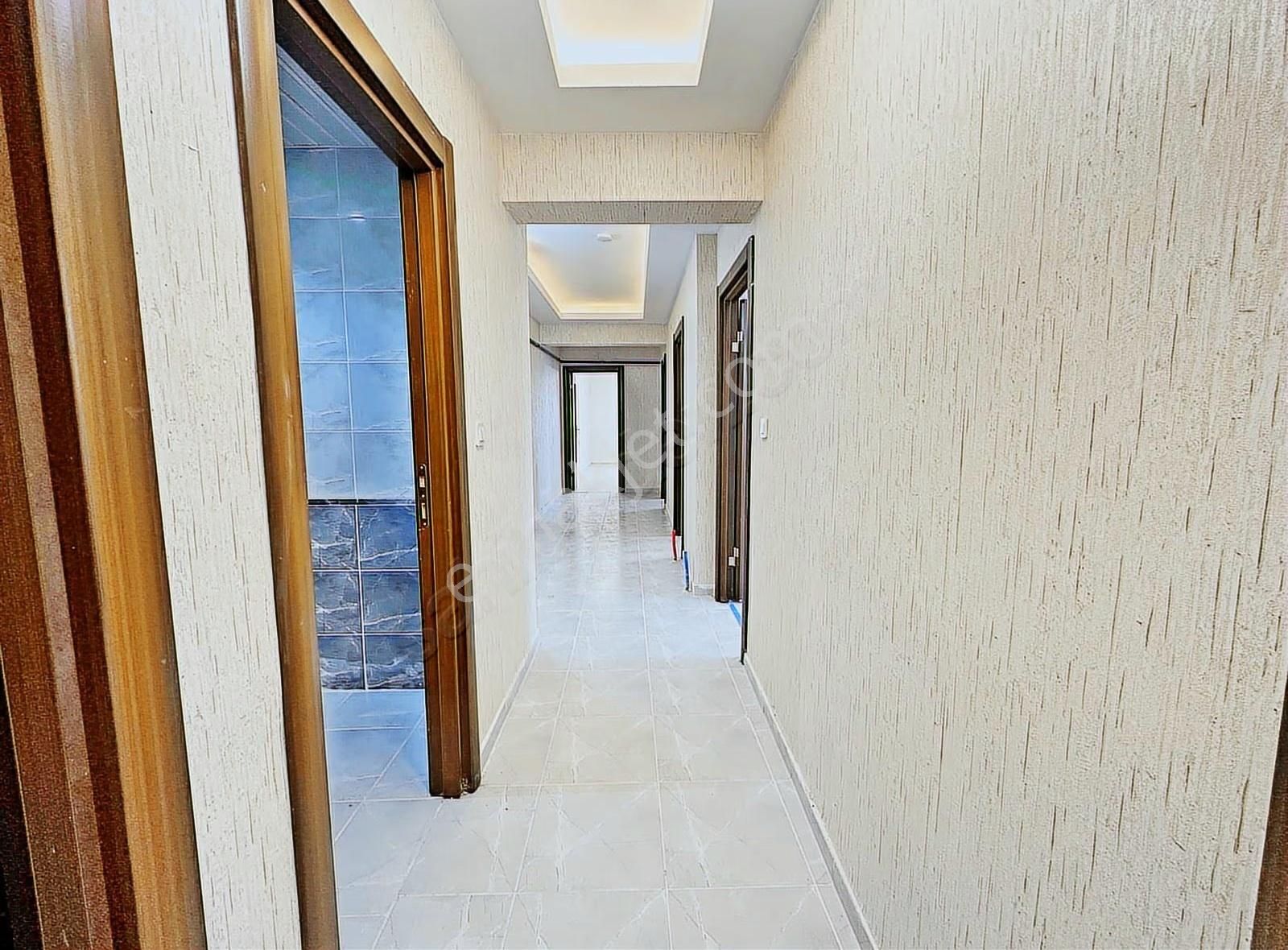 Keçiören'de Teras Balkonlu, Yapılı, Merkezi Konumda 3+1 Daire - Görsel 2