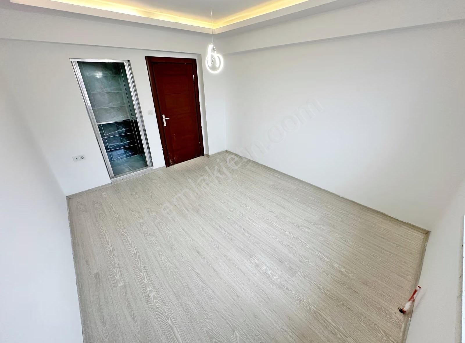 Keçiören'de Teras Balkonlu, Yapılı, Merkezi Konumda 3+1 Daire - Görsel 9