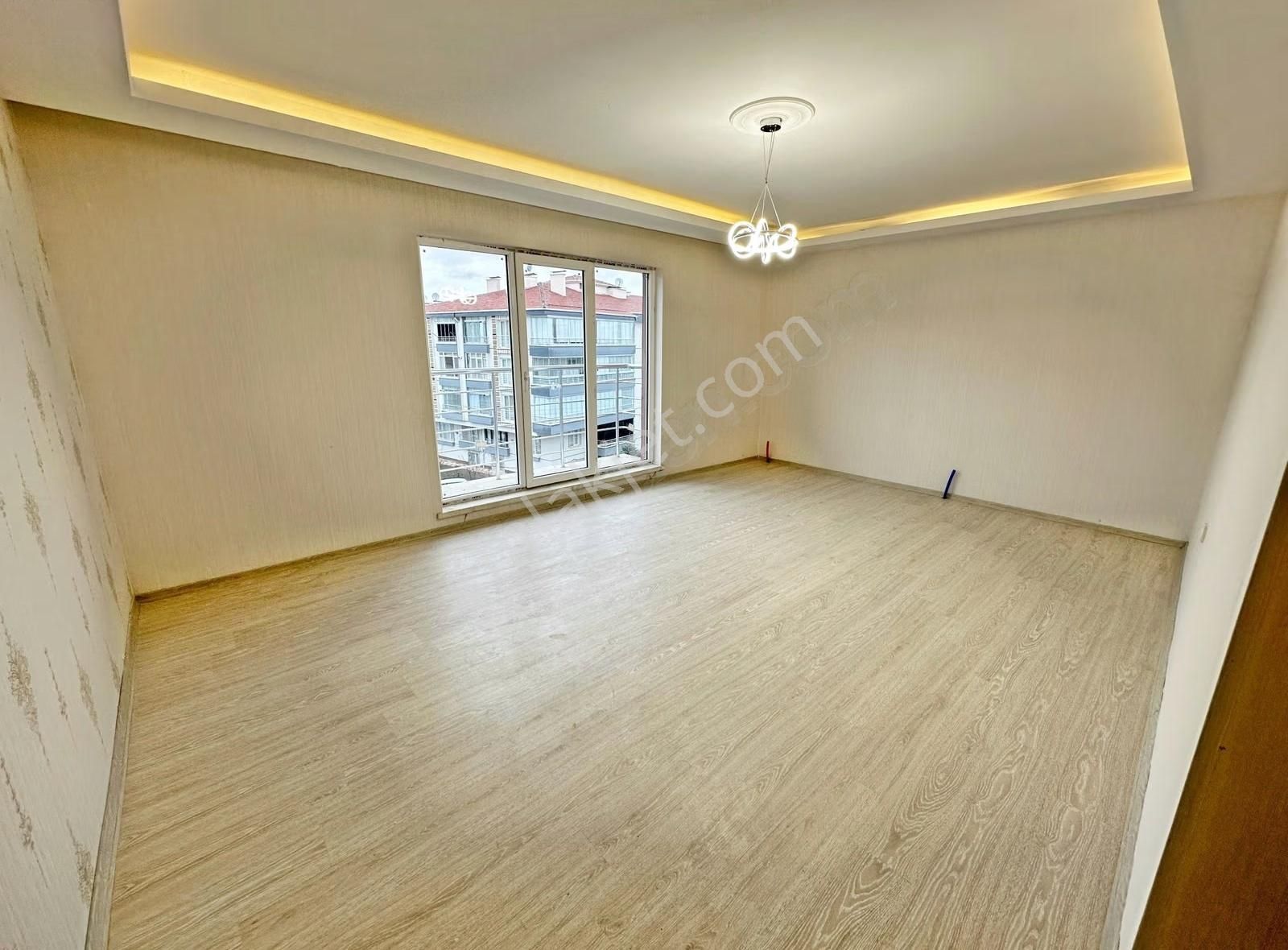 Keçiören'de Teras Balkonlu, Yapılı, Merkezi Konumda 3+1 Daire - Görsel 30