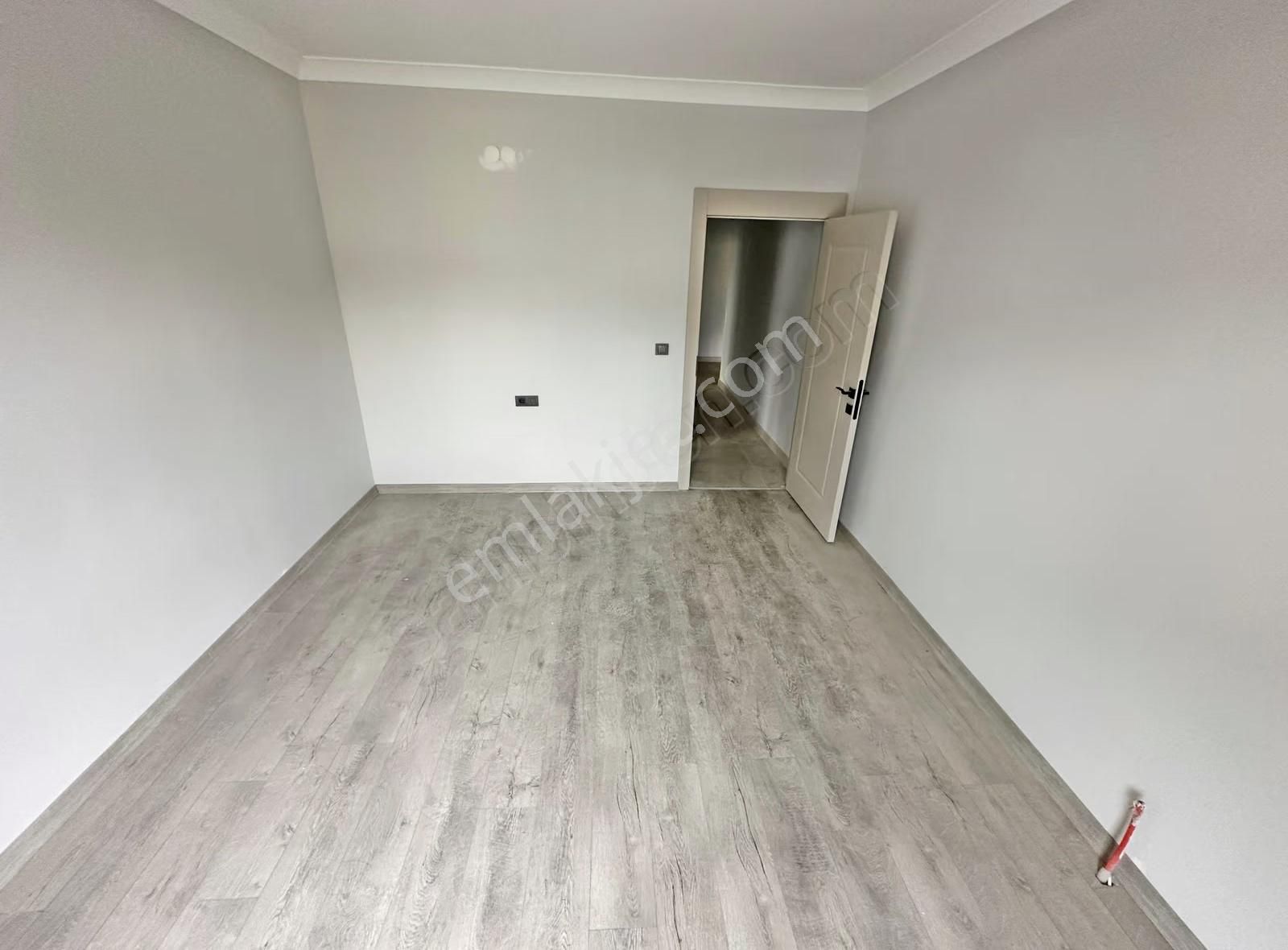 Keçiören'de Üniversite Yanı Satılık 4+1 Fırsat Dairesi - Görsel 28