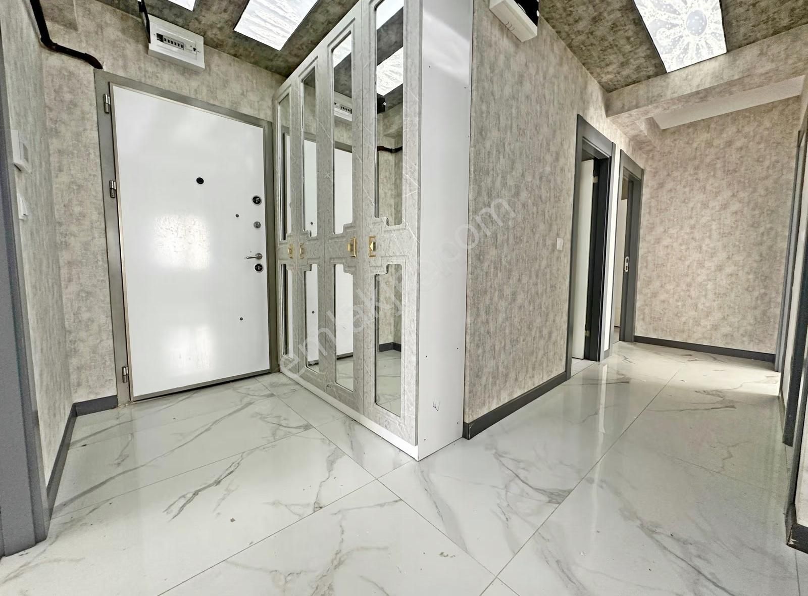 Keçiören'de 145m² 4+1, Çift Banyolu, Köşe Başında Satılık Daire - Görsel 11