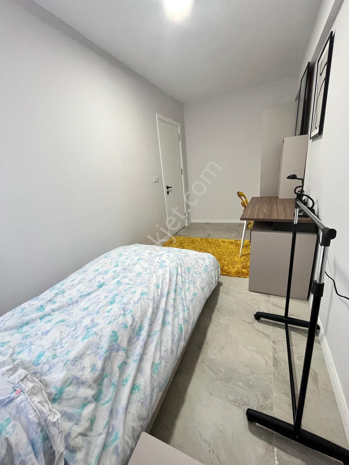 Denizli Selçukbey De Eşyalı Kendine Ait Bahçeli Önü Açık Yatırıma Uygun Suit Daire - Görsel 12