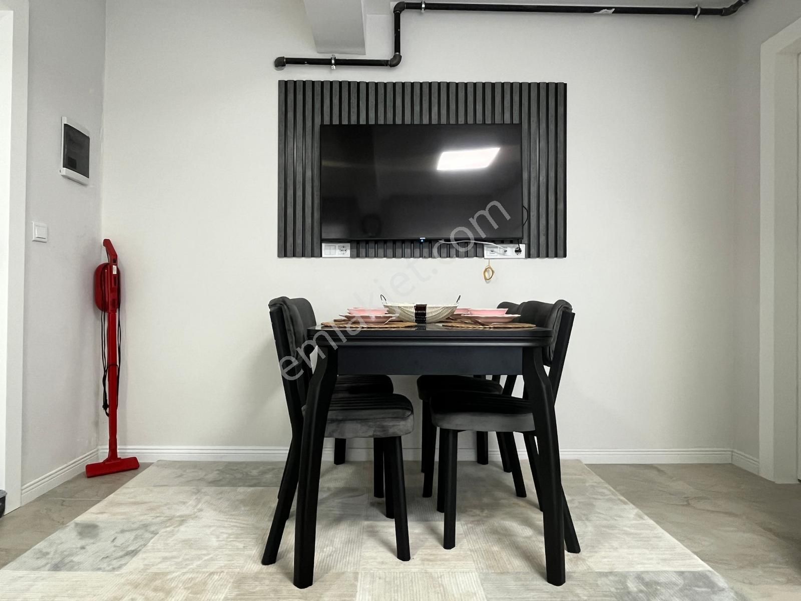 Denizli Selçukbey De Eşyalı Kendine Ait Bahçeli Önü Açık Yatırıma Uygun Suit Daire - Görsel 9