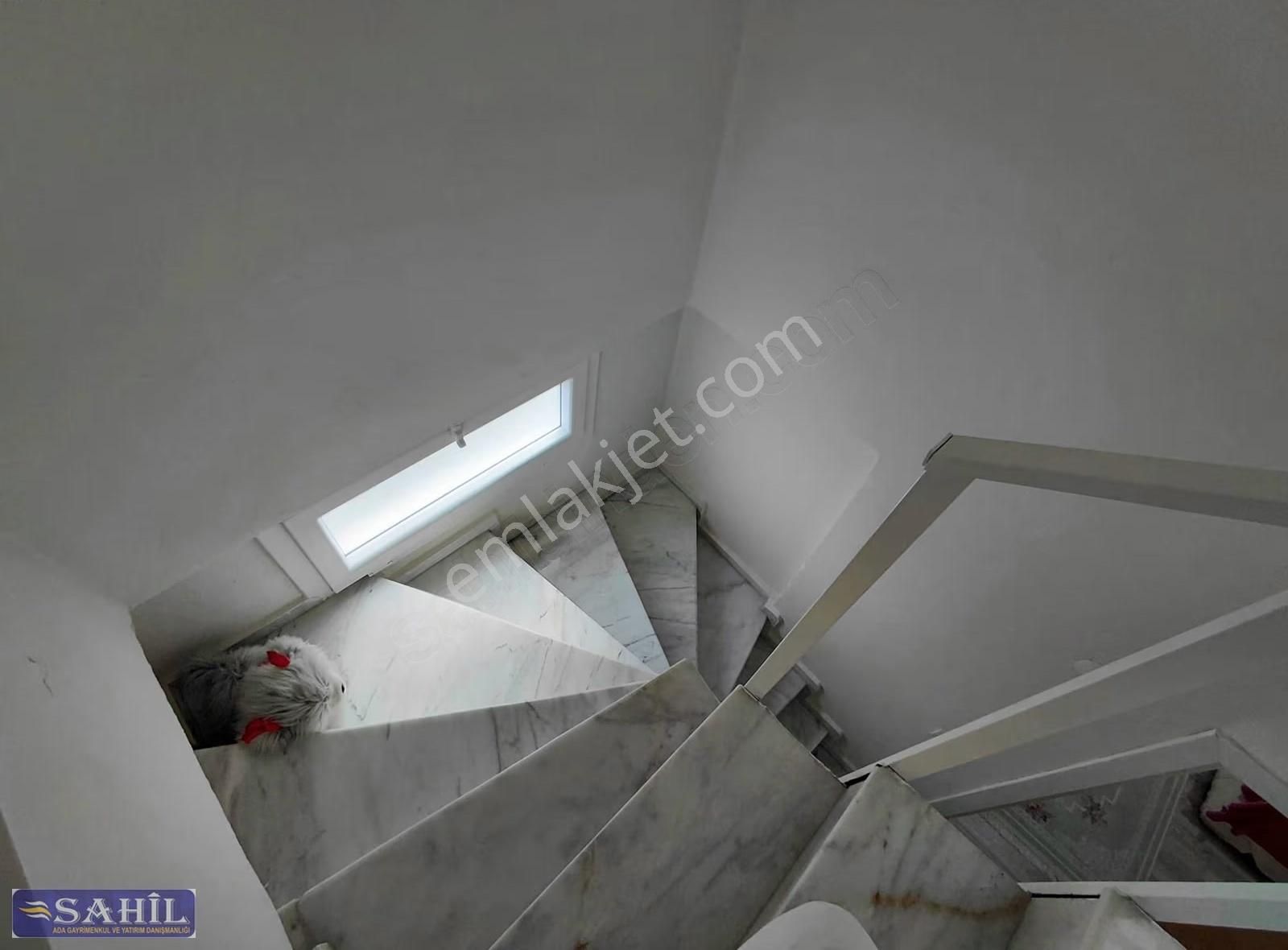 Kuşadası Davutlar Sahilinde Satılık 3+1 Villa - Görsel 8