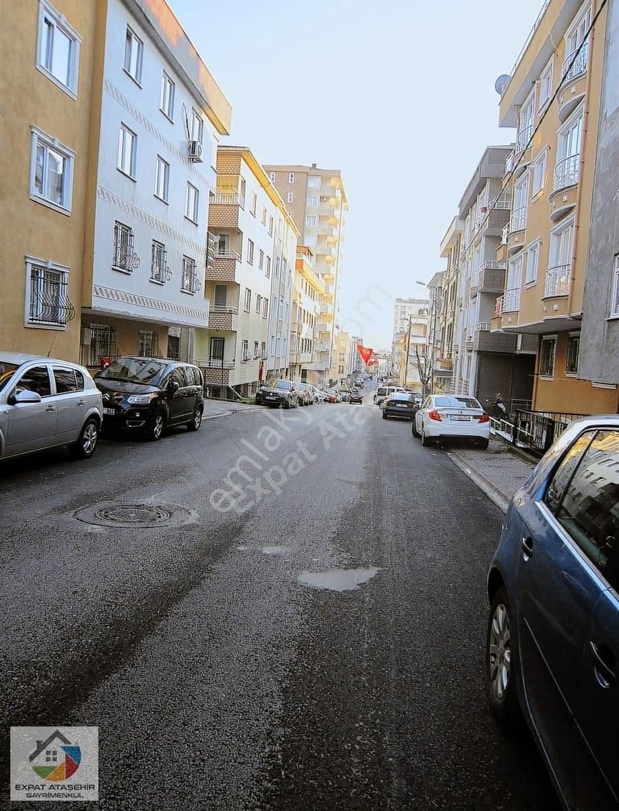 Ümraniye Çamlıkta Temiz Ve Boş Durumda Arakat 2+1 95m2 - Görsel 11
