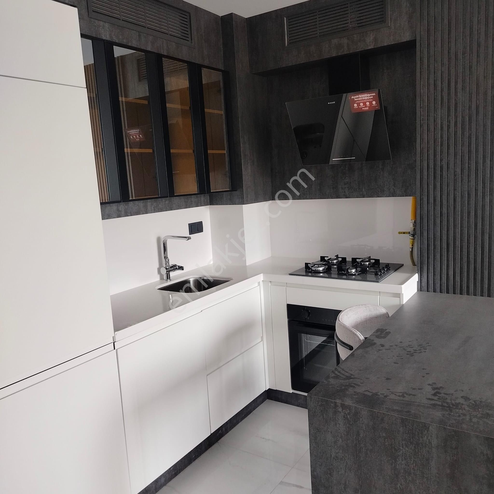 Afyon Selçuklu Mahallesinde Satılık Eşyalı 2+1 Daire - Görsel 3