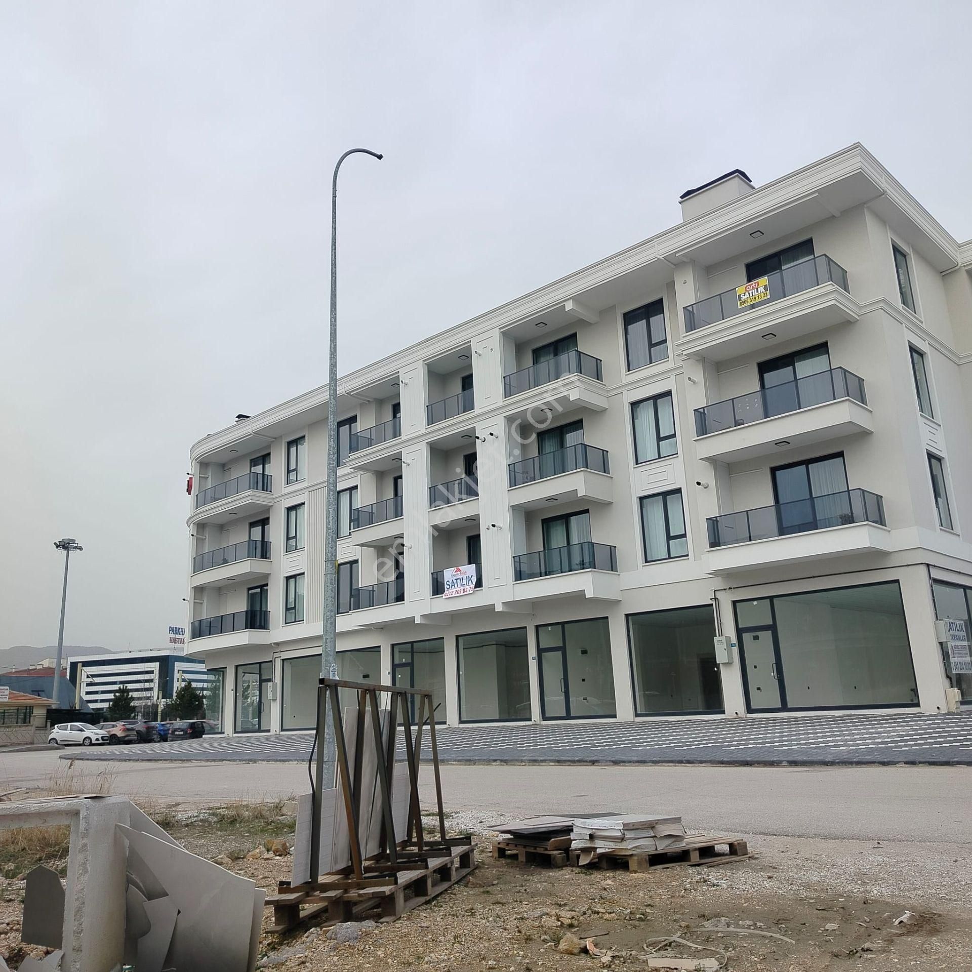 Afyon Selçuklu Mahallesinde Satılık Eşyalı 2+1 Daire - Görsel 10