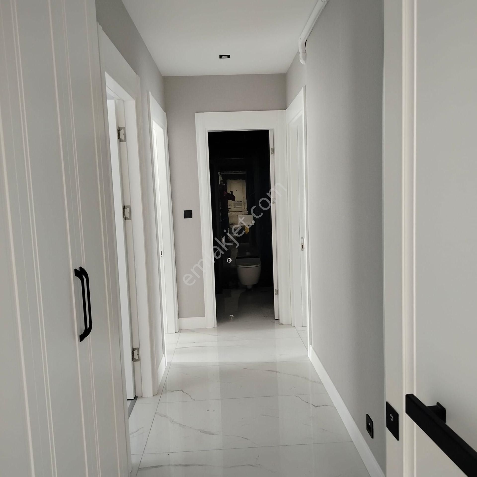 Afyon Selçuklu Mahallesinde Satılık Eşyalı 2+1 Daire - Görsel 4