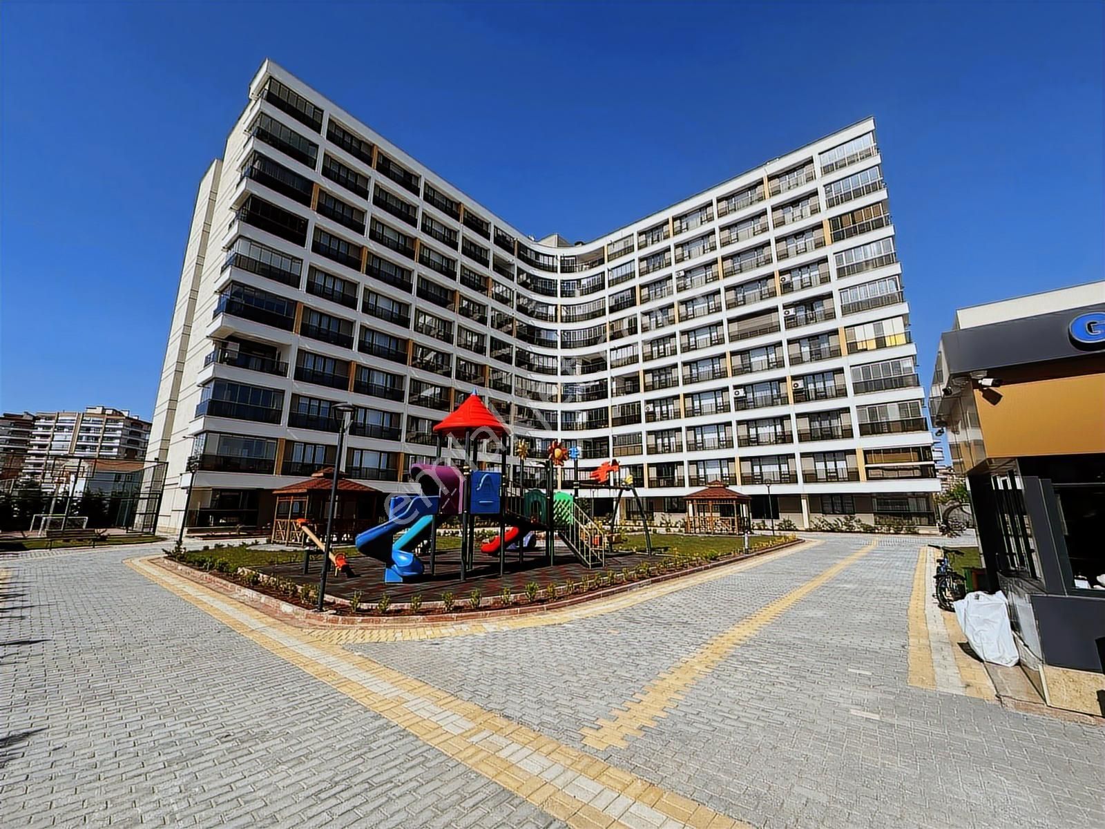 Şems'ten Arma Rivada Güvenlikli Siteiçi Çok Geniş Lüks 2+1 Daire - Görsel 20