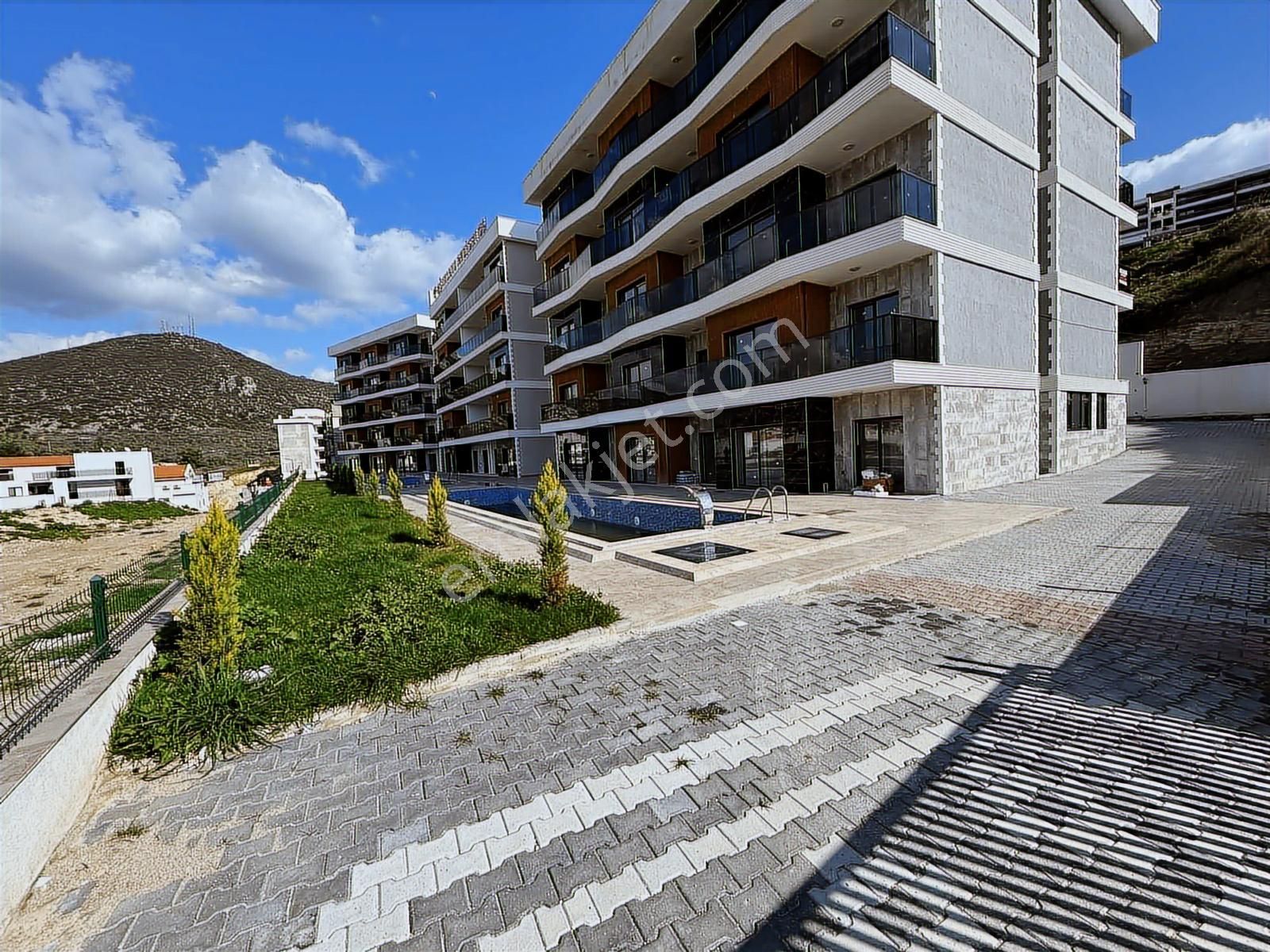 Kuşadası Merkezde Satılık 2+1 Sıfır Rezidans Daireler - Görsel 16