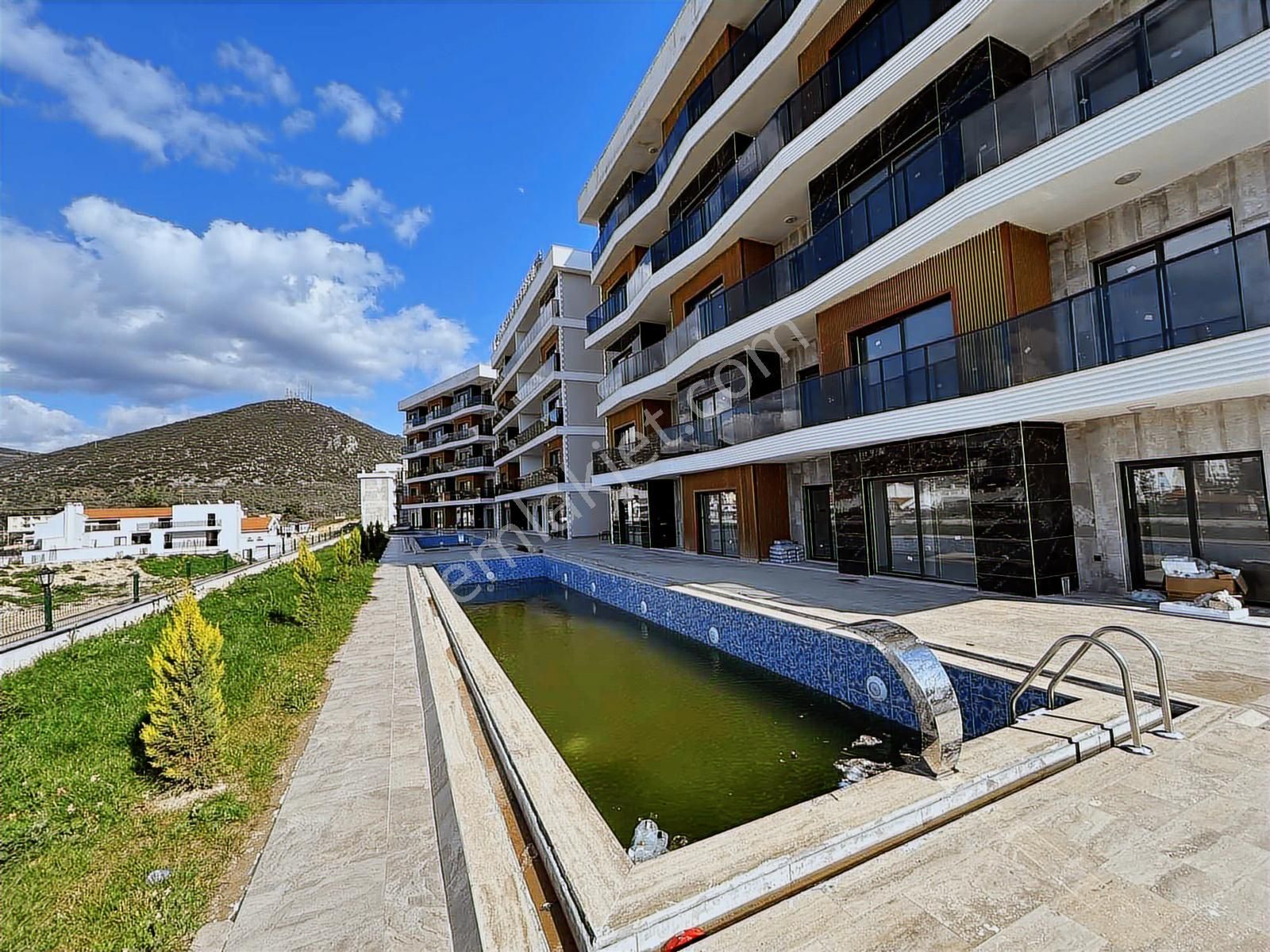 Kuşadası Merkezde Satılık 2+1 Sıfır Rezidans Daireler - Görsel 14