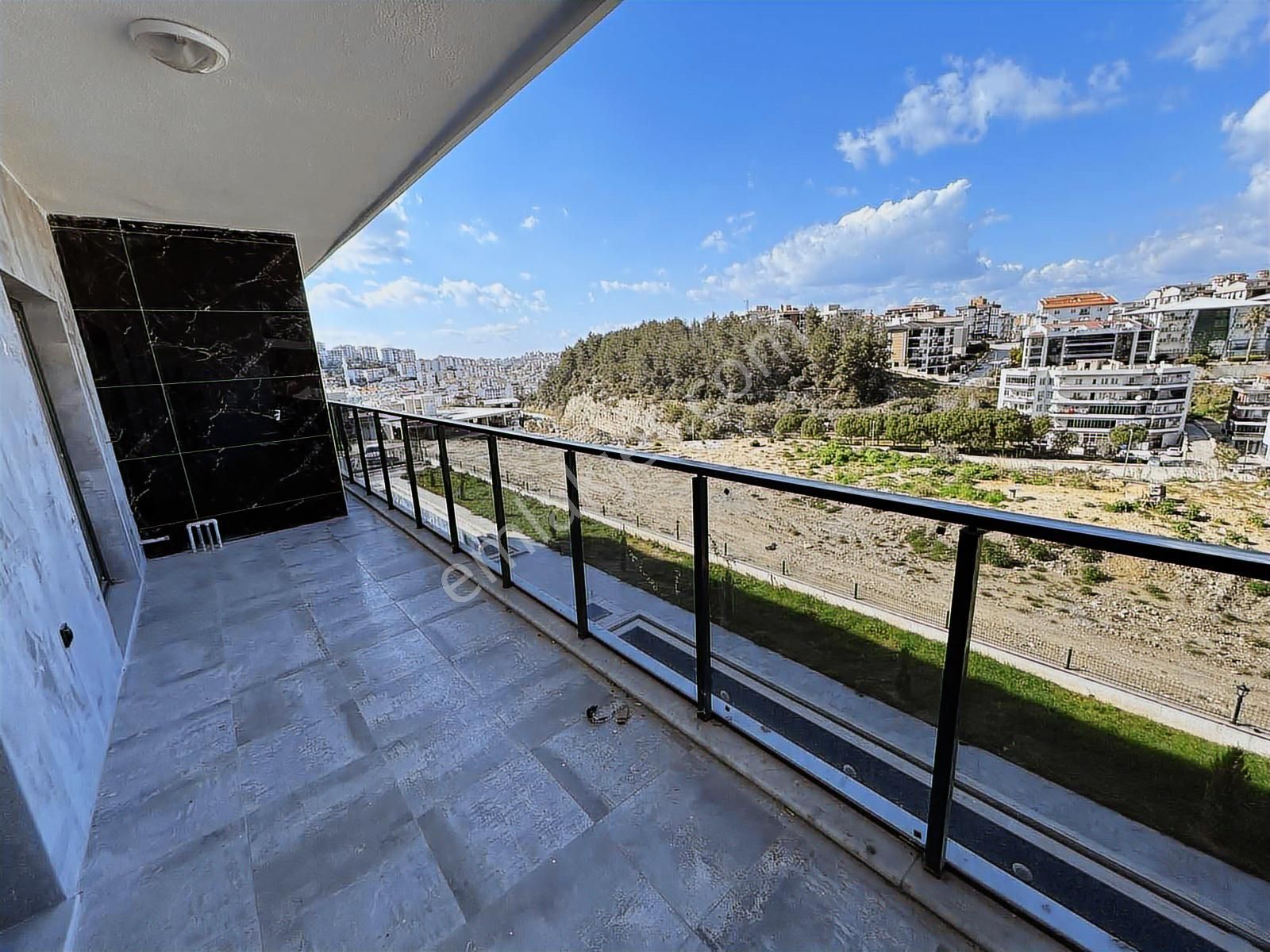 Kuşadası Merkezde Satılık 2+1 Sıfır Rezidans Daireler - Görsel 25