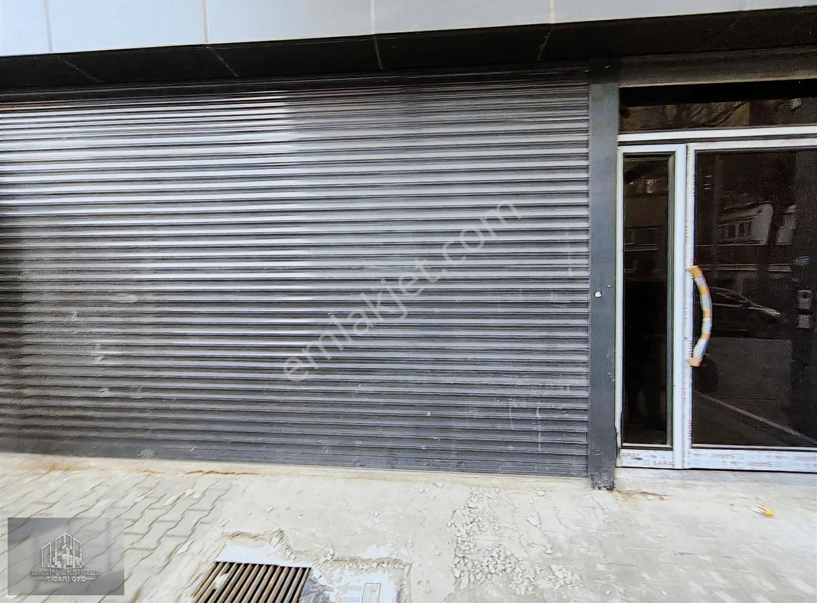 Sulyapıdan Prestijli Cam Giydirmeli Caddeye Yakın Komple Plaza - Görsel 33