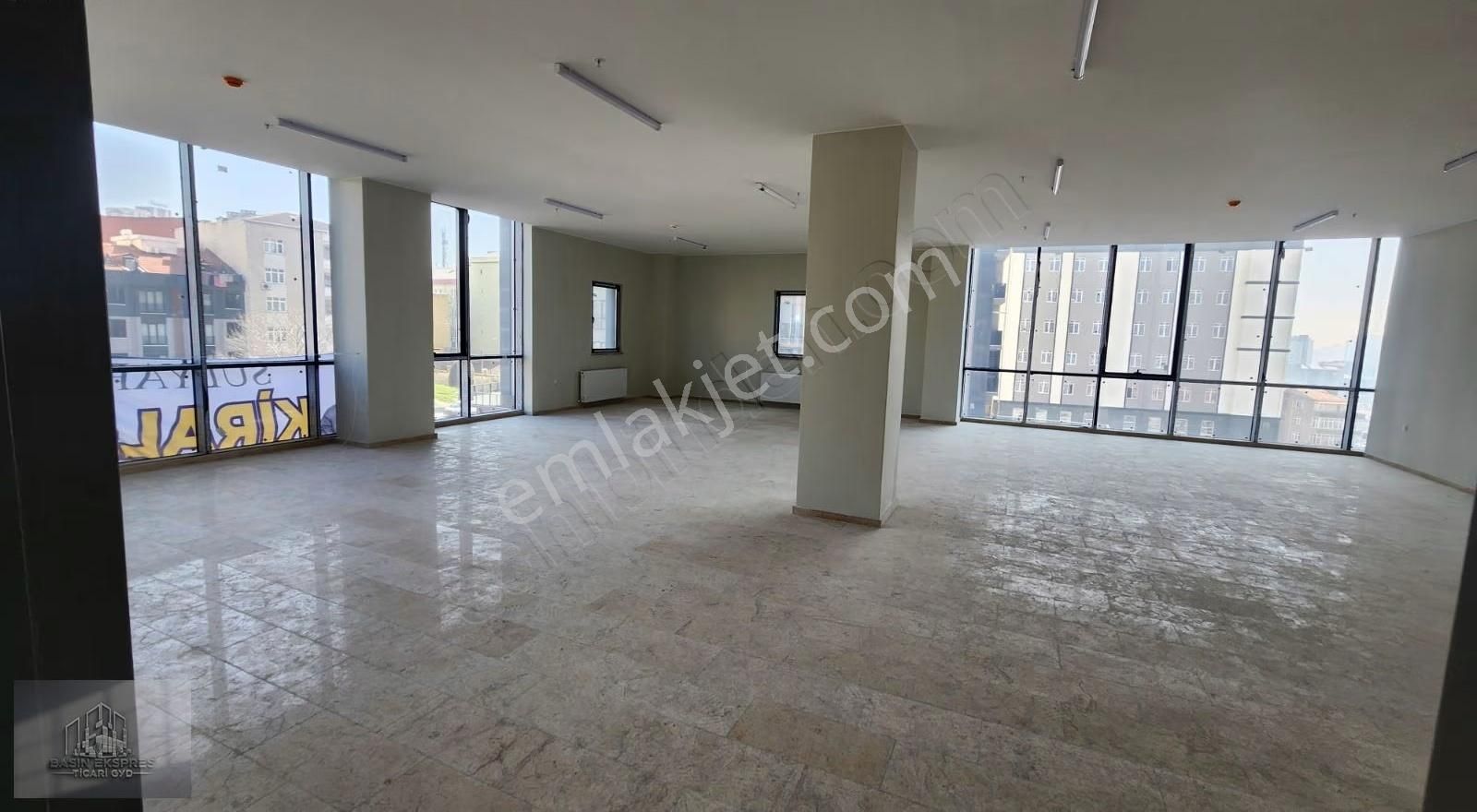 Sulyapıdan İskanlı Komple Plaza 1200 M2 - Görsel 2