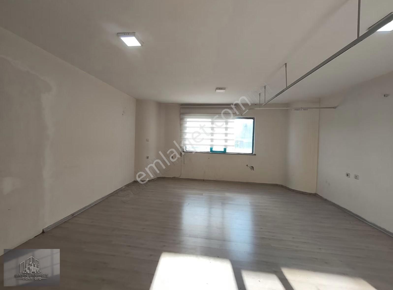Sulyapıdan Güneşli Meydanda Tabela Değeri Yüksek Kiralık Ofis - Görsel 18
