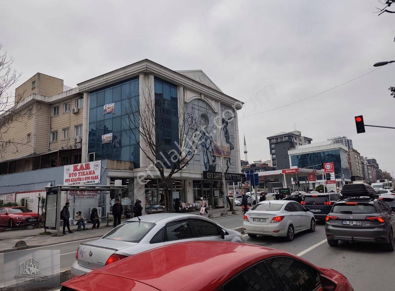 Sulyapıdan 1000 M2 2 Katlı İş Hanı Katı Kiralik Cadde Üzerinde