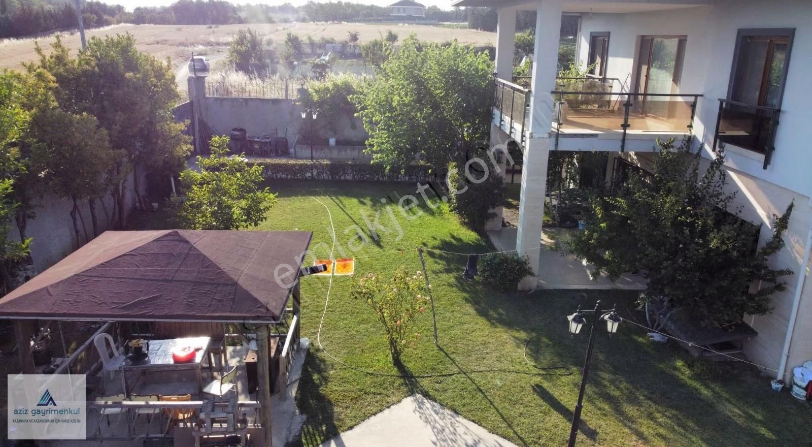 Silivri Ortaköyde Satılık 8+2 Havuzlu Villa - Görsel 8