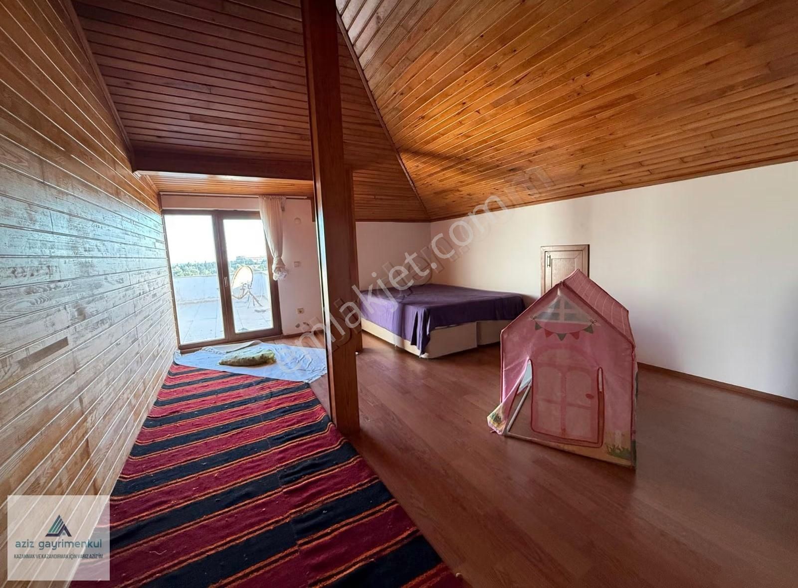 Silivri Ortaköyde Satılık 8+2 Havuzlu Villa - Görsel 17