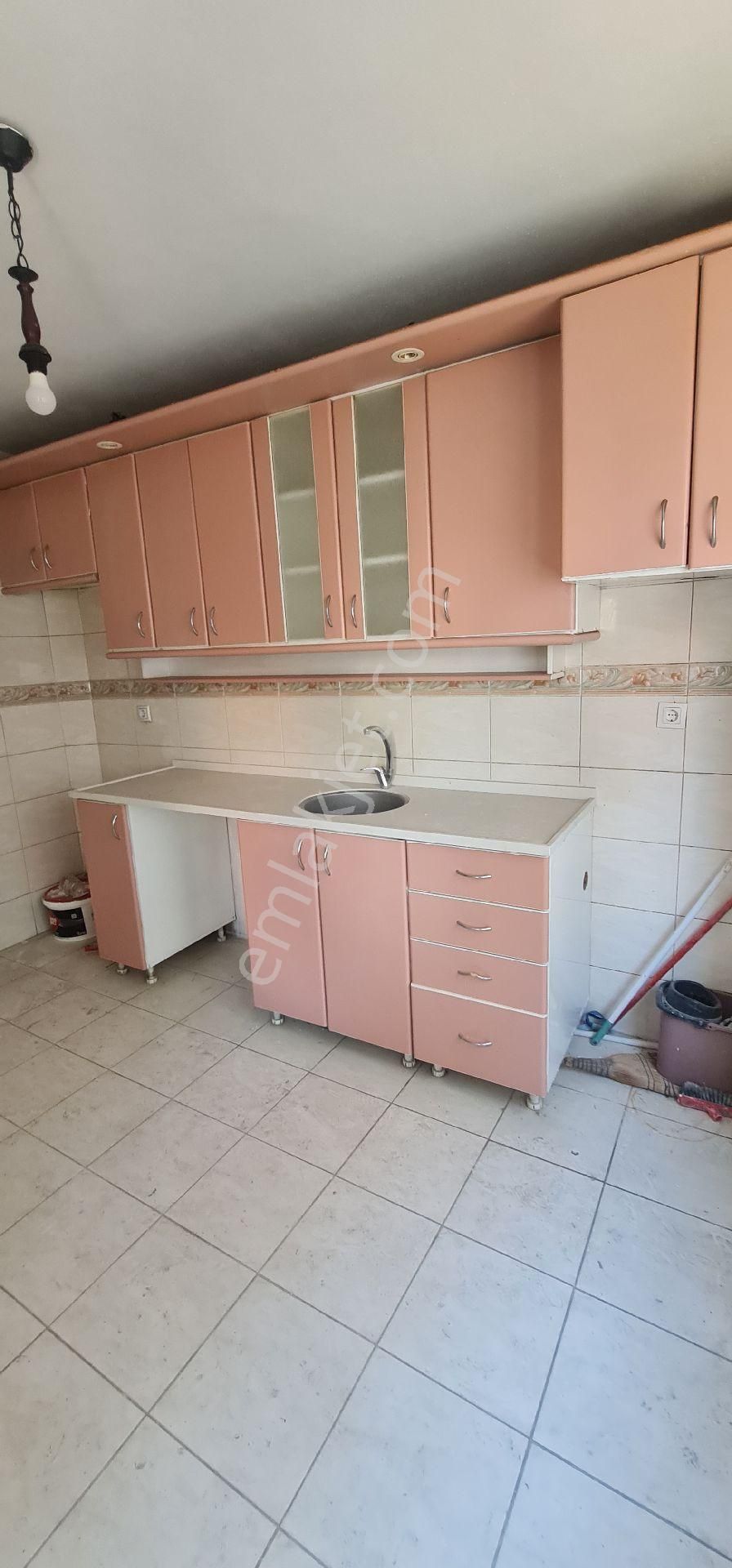 İzmir Konakaltıntaş Mahallesinde Kıralık 3+1 Daire - Görsel 15