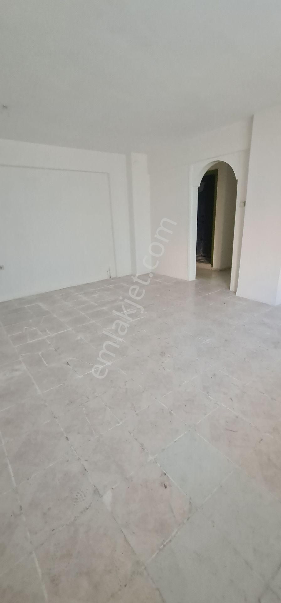 İzmir Konakaltıntaş Mahallesinde Kıralık 3+1 Daire - Görsel 32