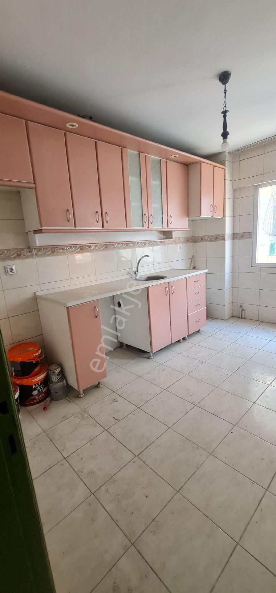 İzmir Konakaltıntaş Mahallesinde Kıralık 3+1 Daire - Görsel 13