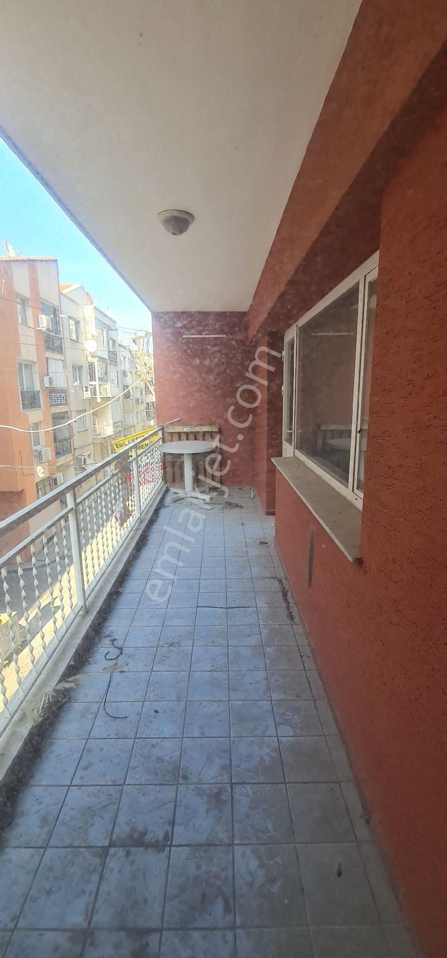 İzmir Konakaltıntaş Mahallesinde Kıralık 3+1 Daire - Görsel 16