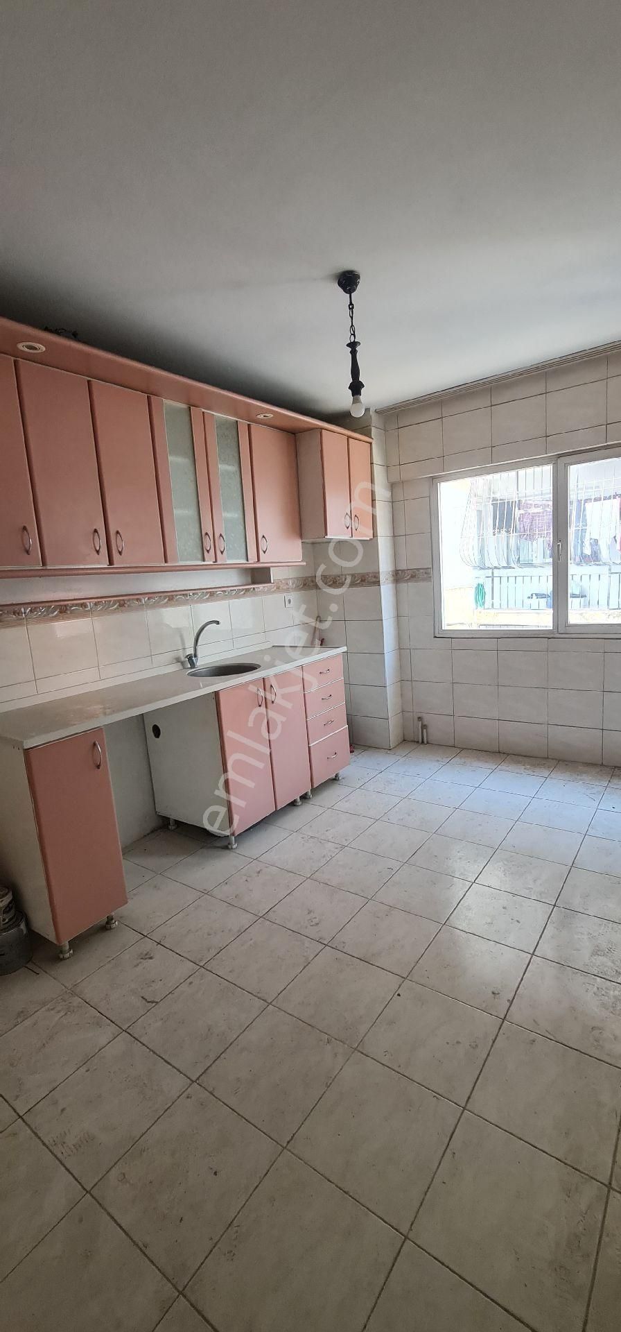 İzmir Konakaltıntaş Mahallesinde Kıralık 3+1 Daire - Görsel 12