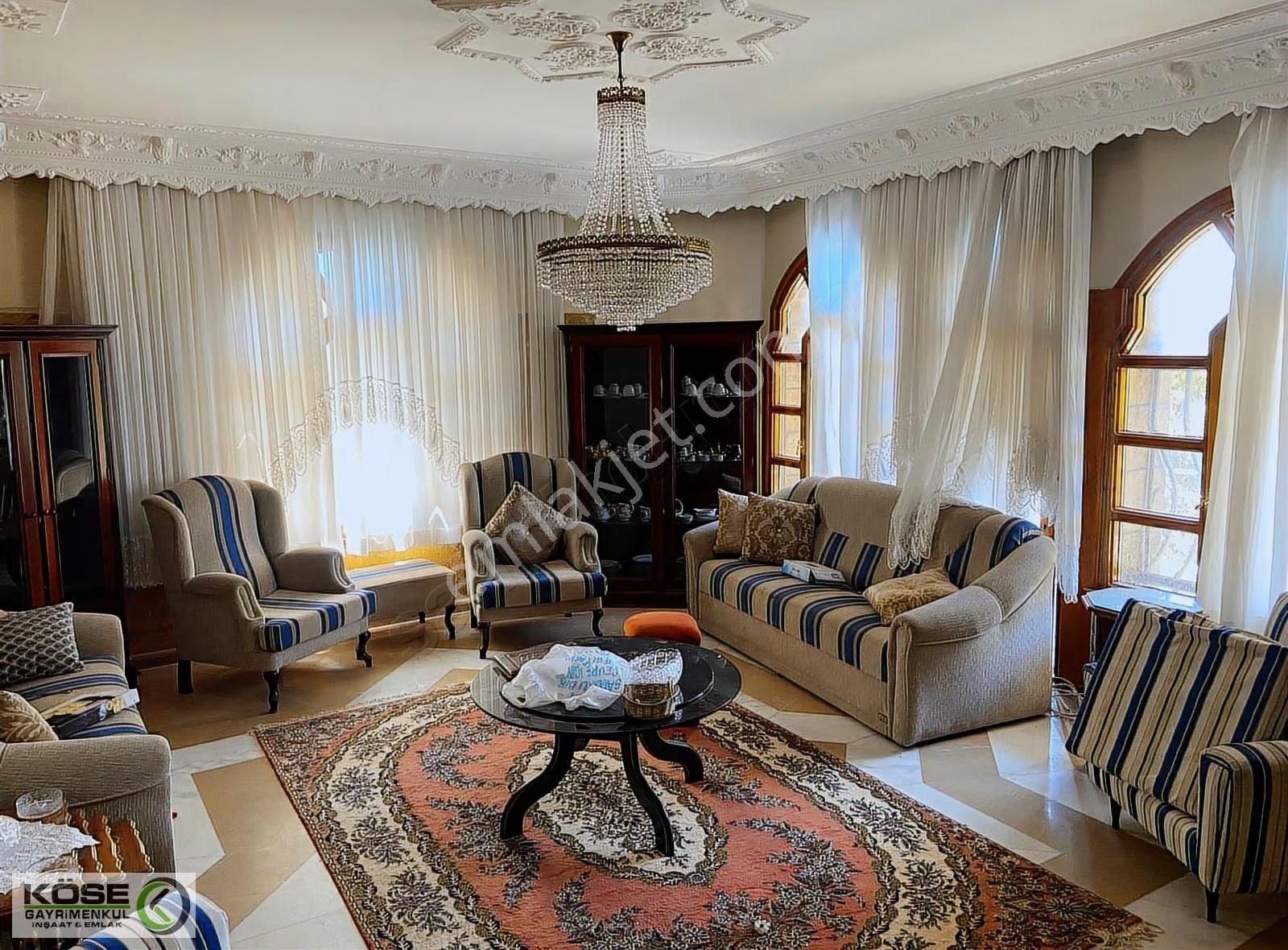 Büyükçekmece Merkez Mah. Satılık 802 M2 Arsaya Sahip Villa - Görsel 4