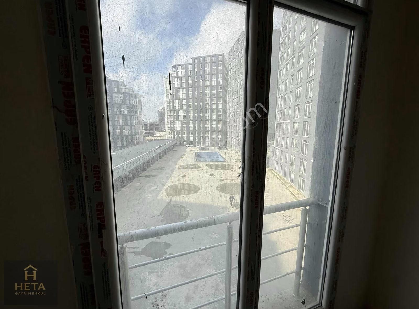 Metrobüse Yakın Site İçi Havuz Cephe Kısa Katlı 2+1 - Görsel 3